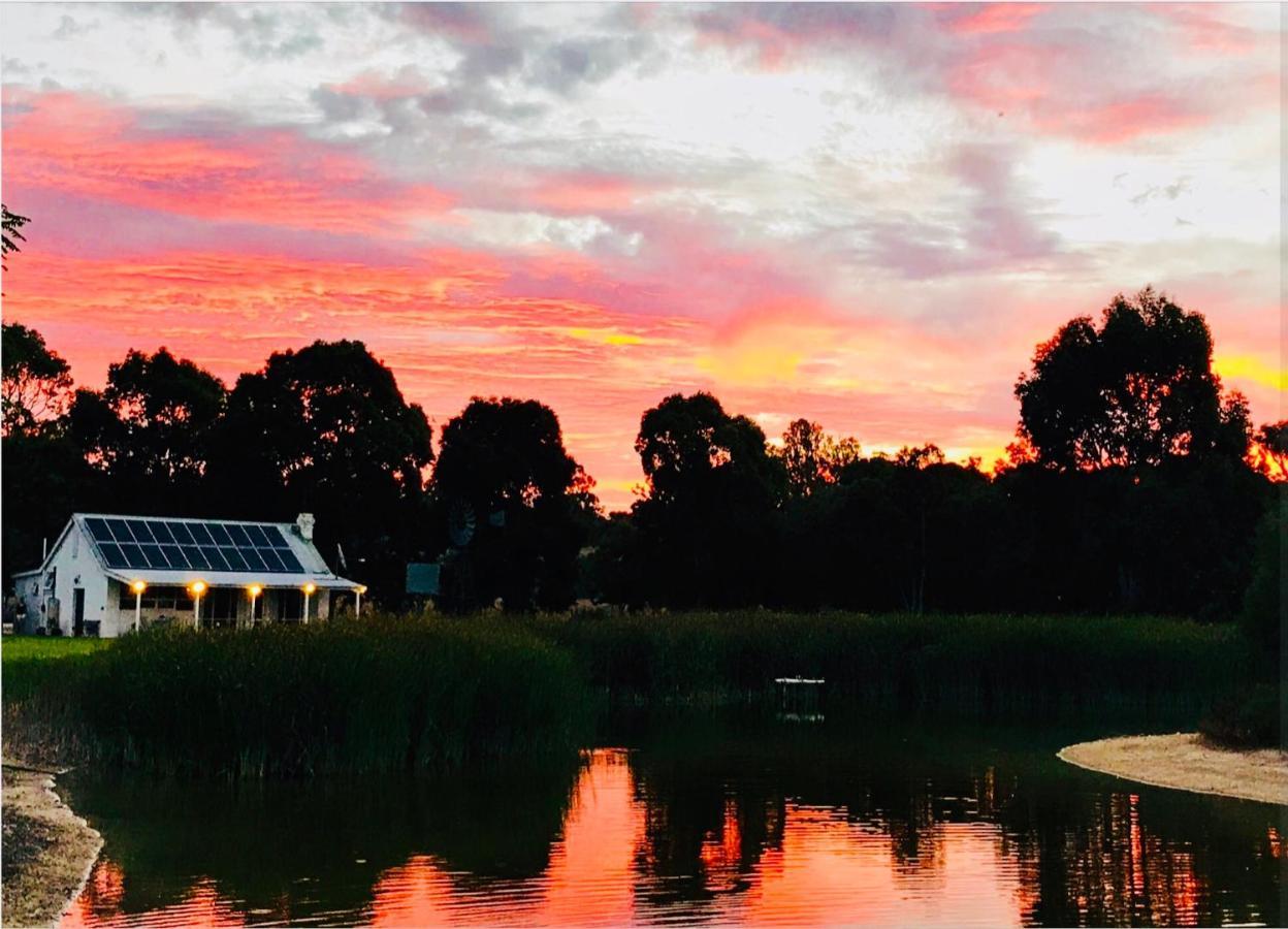 The Lake House Retreat Keith Esterno foto