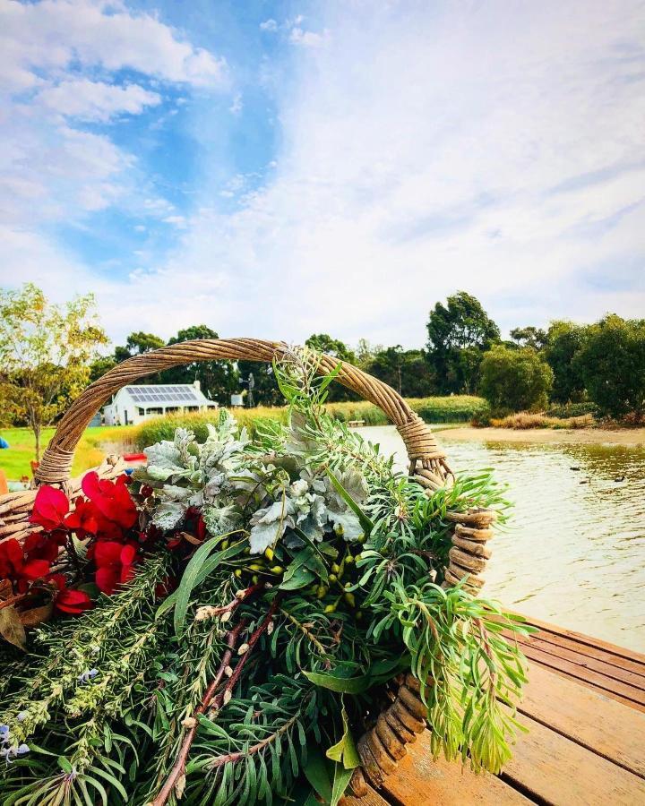 The Lake House Retreat Keith Esterno foto